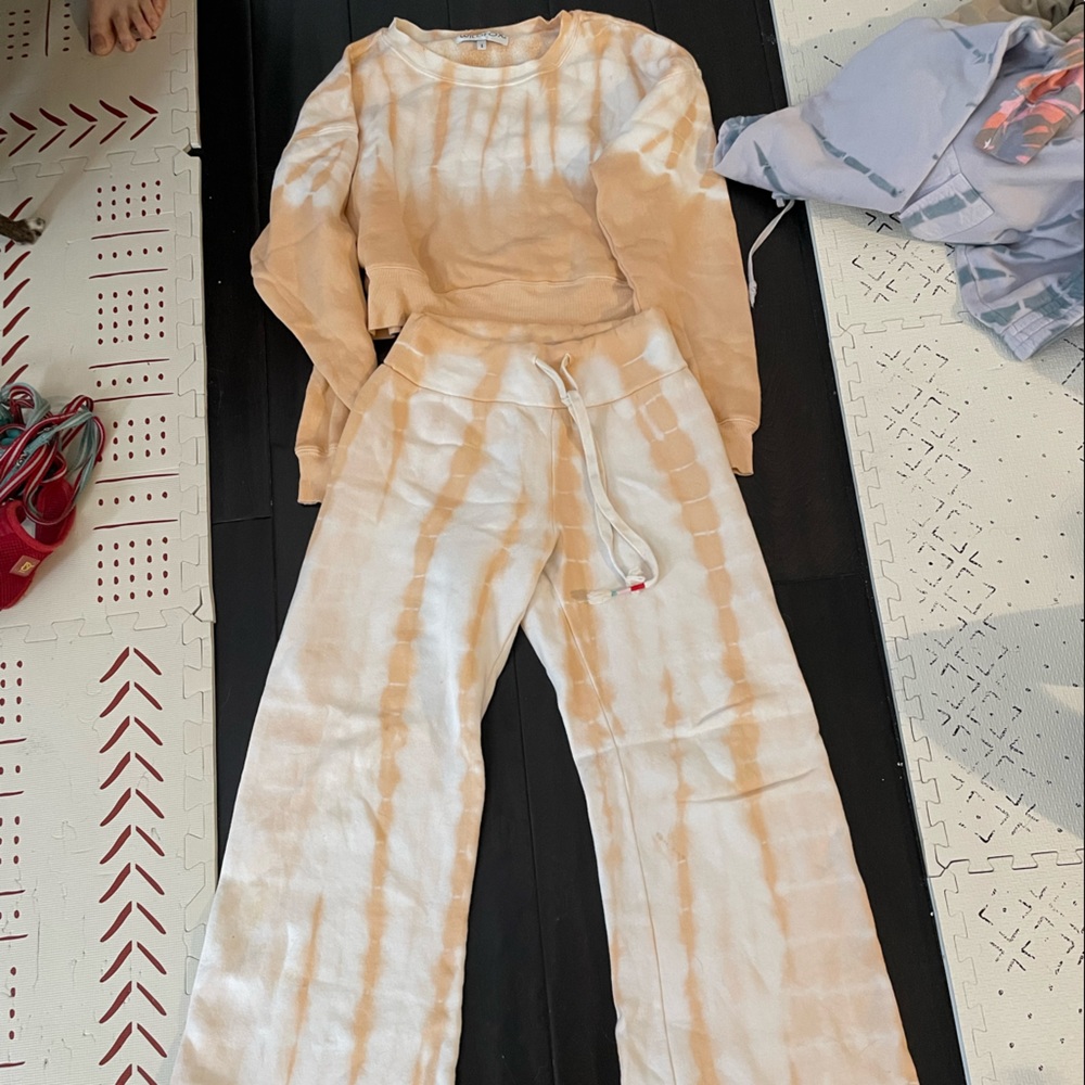 WILDFOX bundle of items!